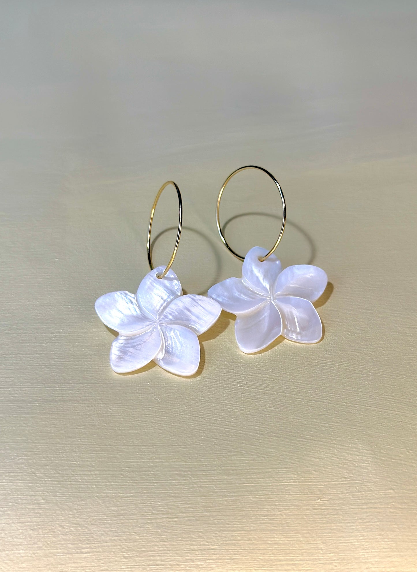 Hawaiian Flower Pearl Hoops